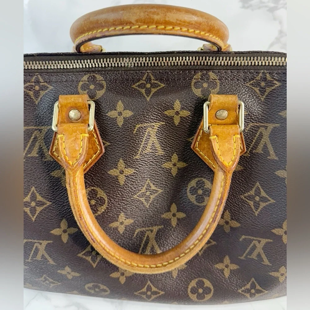 Louis Vuitton Speedy 25 Monogram Handbag - Picture 5 of 16